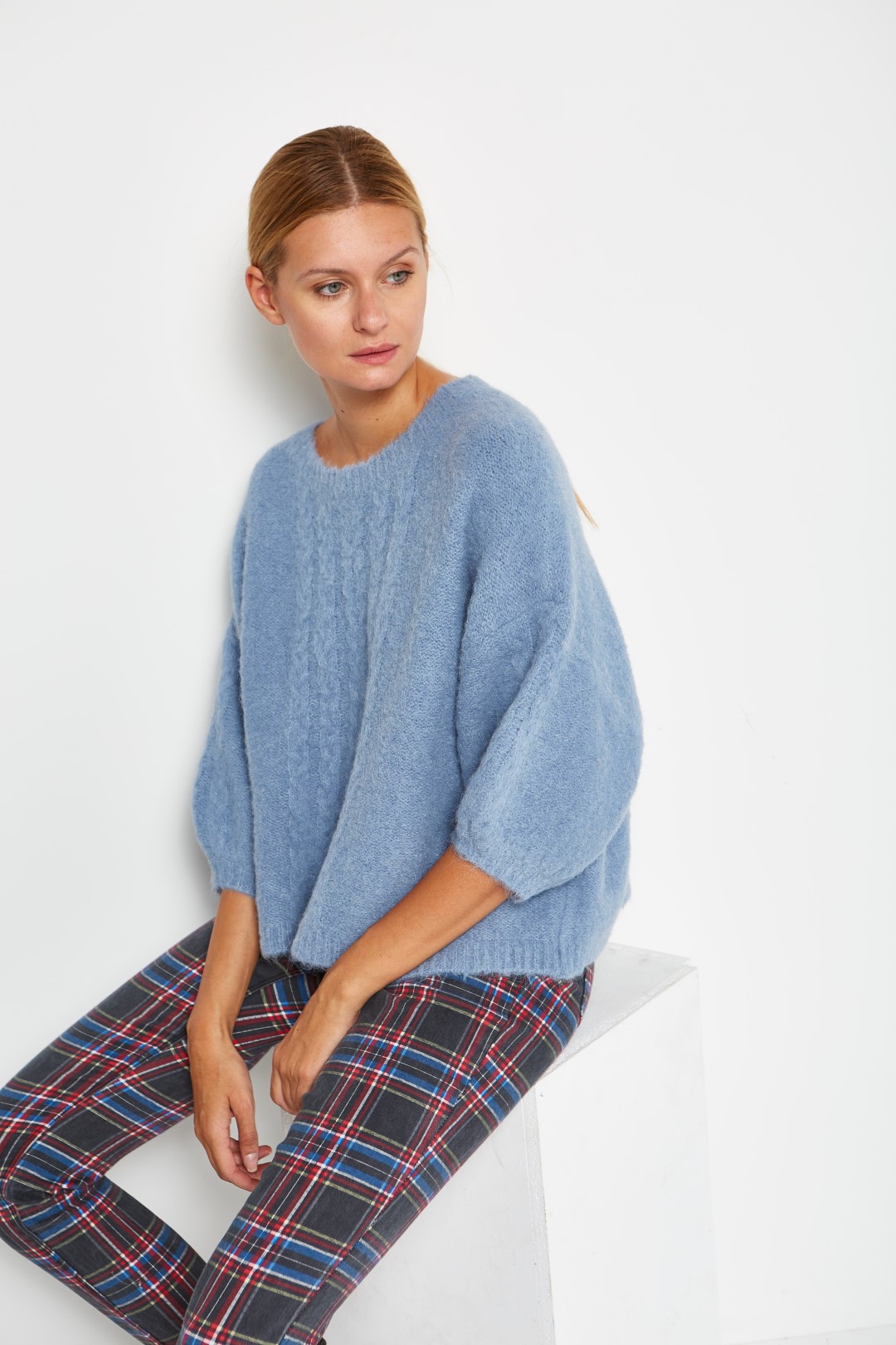 Alpaca knit cropped sweater