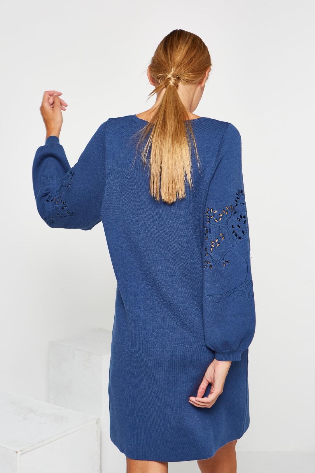 Tree embroidery knit dress