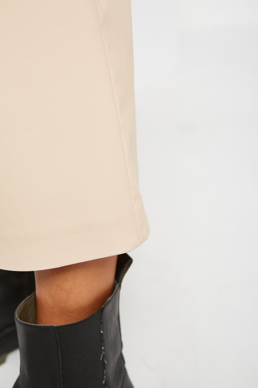 Culotte synthetic leather pants