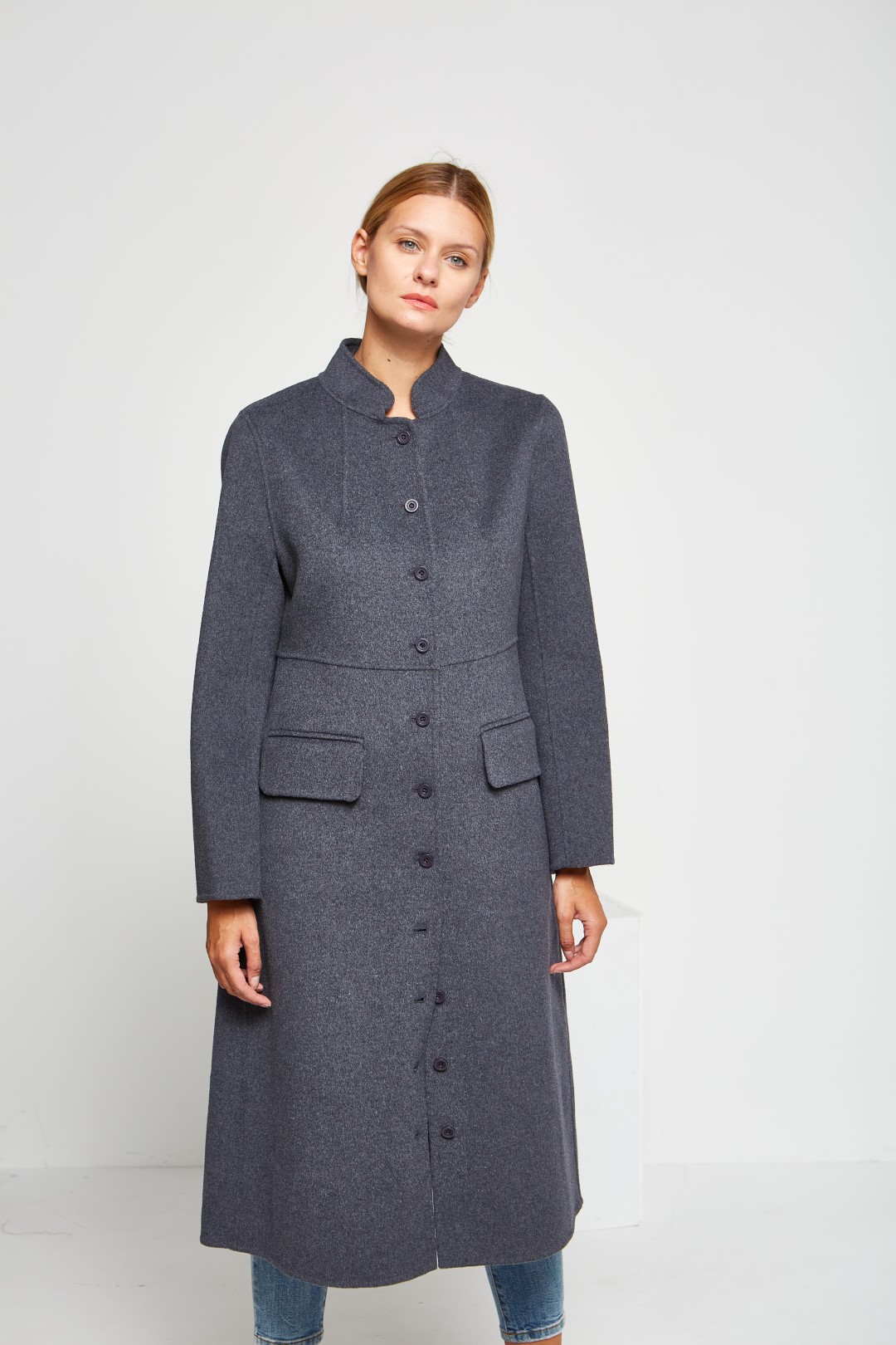 Long coat with mao neck and buttons