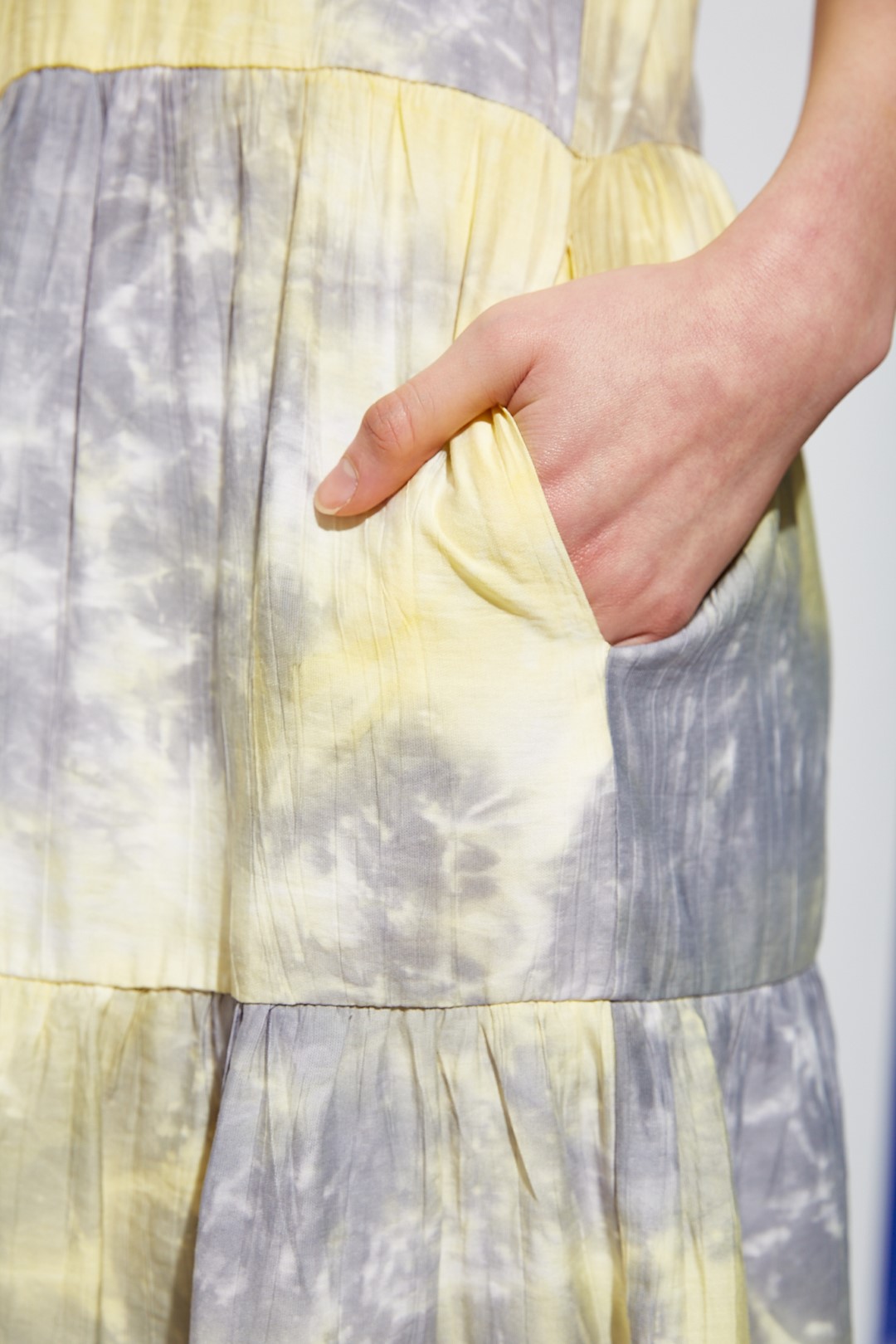 Short panelled tie dye dress