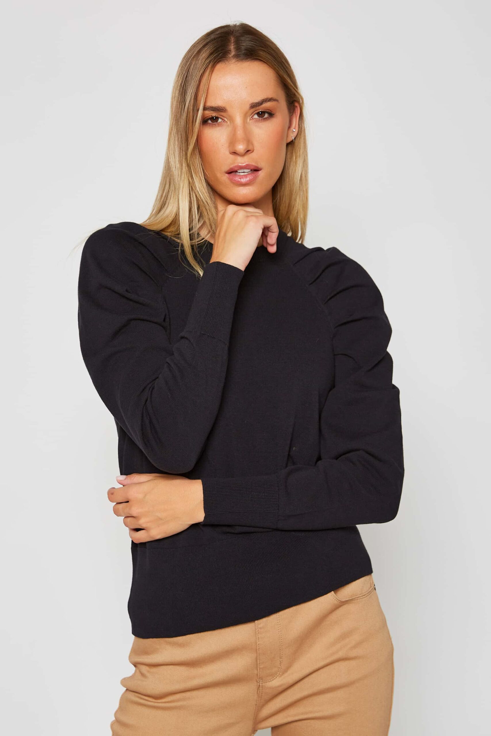 Sweater with pleats