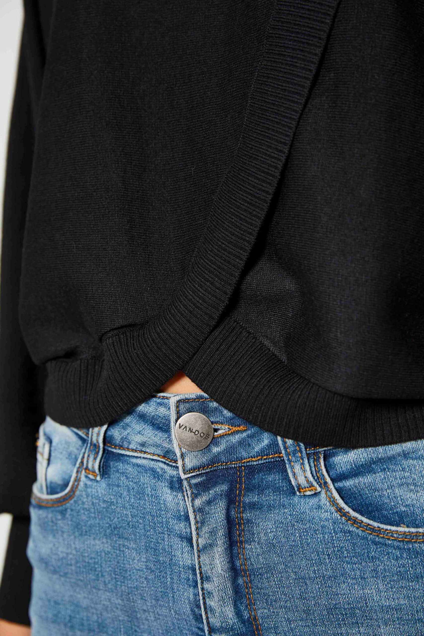 Sweater with cross-over lapels