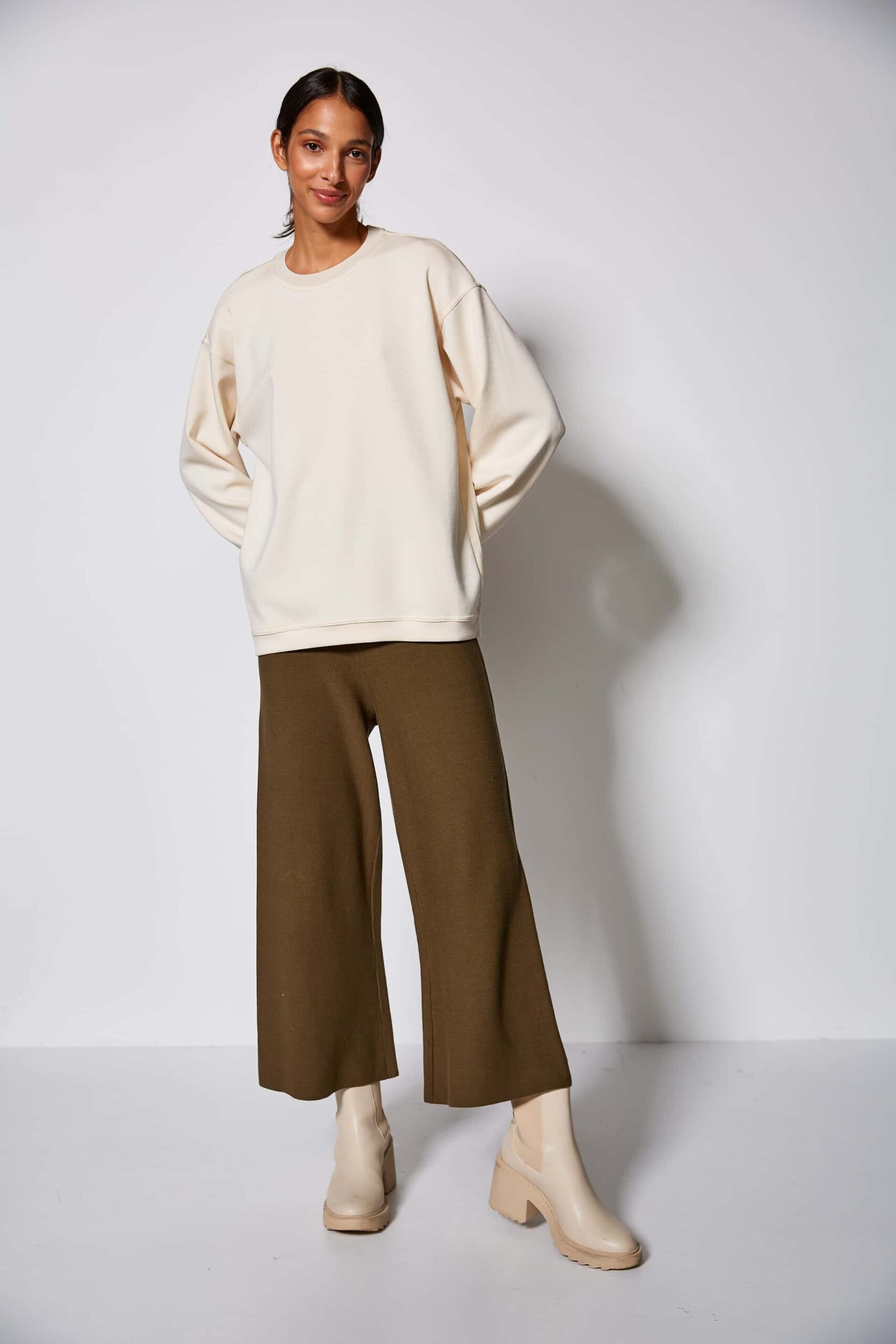 3d knitted trousers