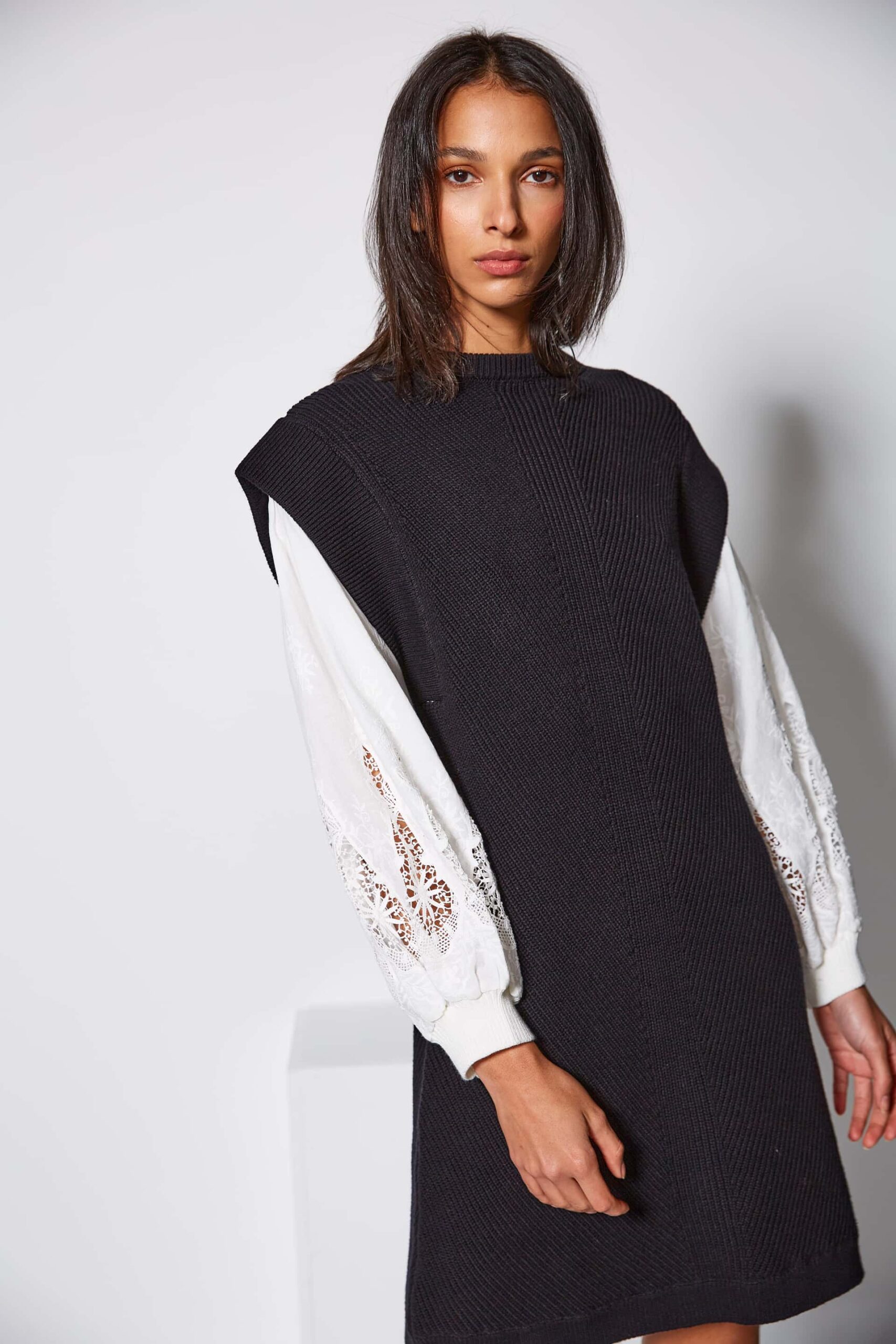 Knitted dress with embroidered sleeves
