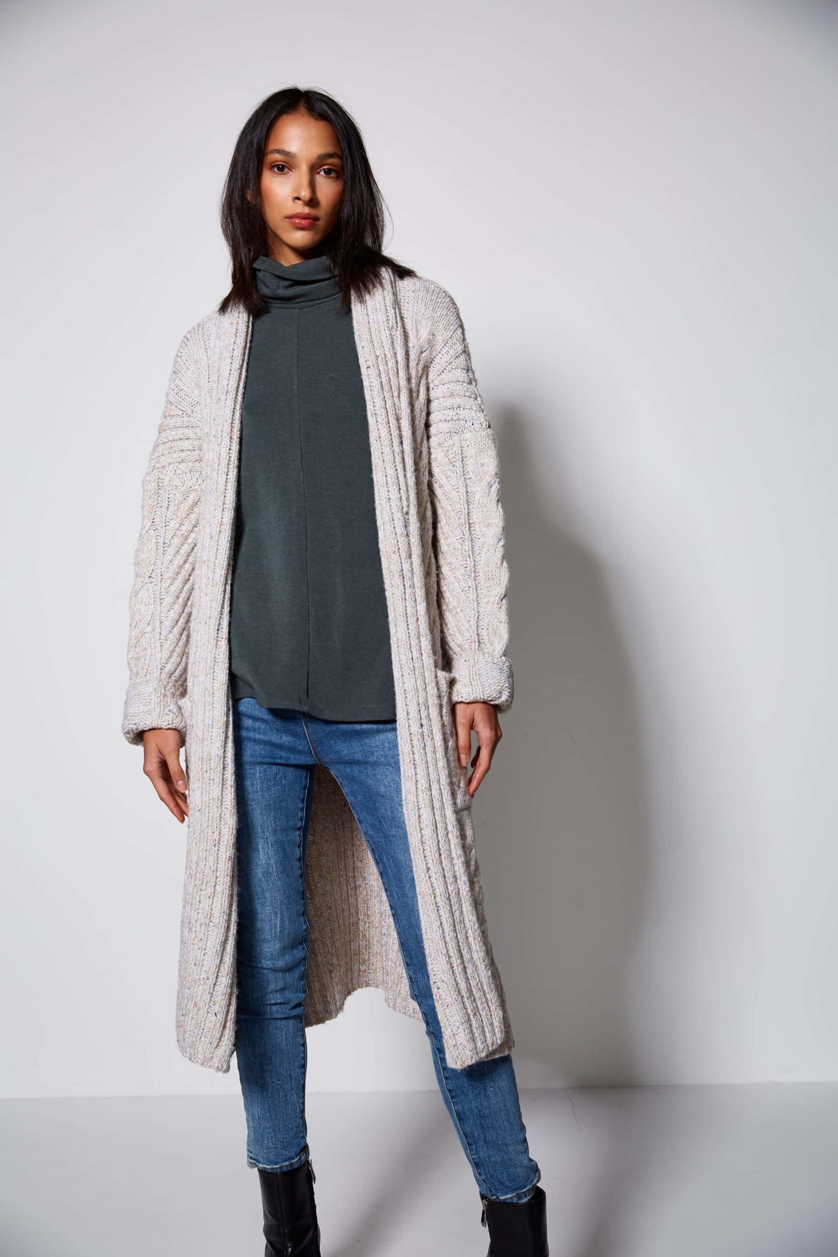 Long knitted coat